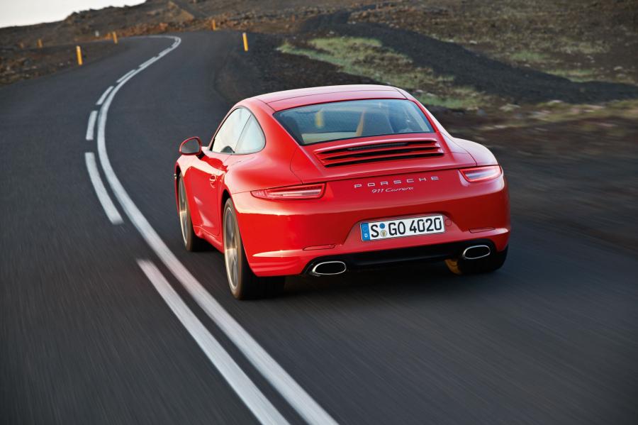  Porsche 911 Carrera 2011 года  (фото 18 из 47)